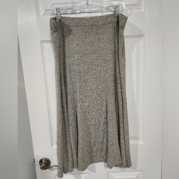 Gap Gold Metallic Softspun Saint Laurent Circle Midi Skirt in Size XL - Picture 8 of 11